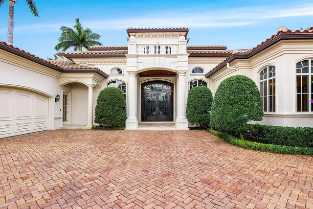 Royal Palm Yacht and Country Club Residence photo 5