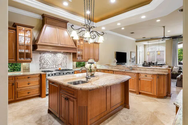 Royal Palm Yacht and Country Club Residence photo 13