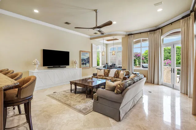 Royal Palm Yacht and Country Club Residence photo 17