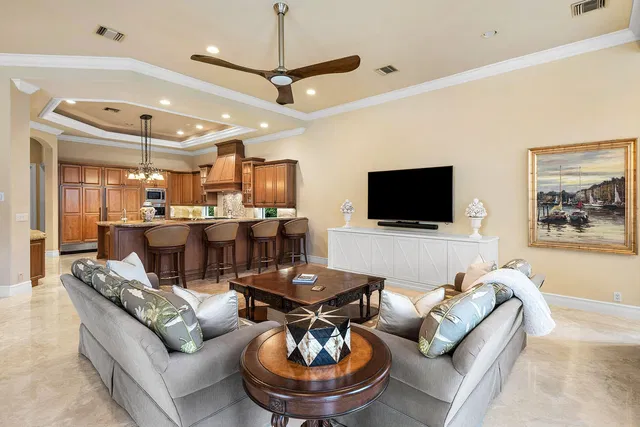 Royal Palm Yacht and Country Club Residence photo 18