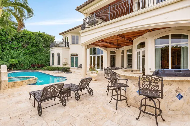 Royal Palm Yacht and Country Club Residence photo 25