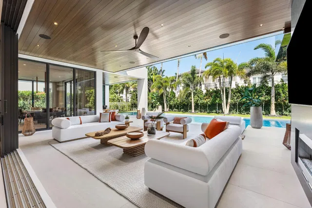 Royal Palm Yacht and Country Club Residence photo 26