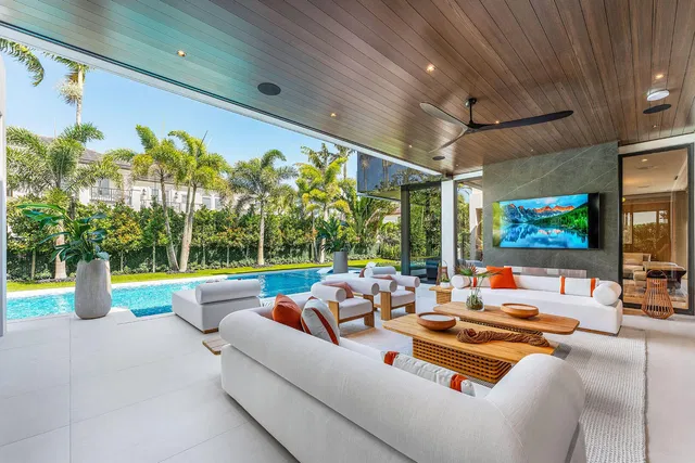 Royal Palm Yacht and Country Club Residence photo 28