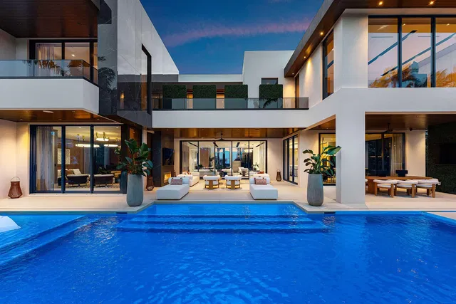 Royal Palm Yacht and Country Club Residence photo 82