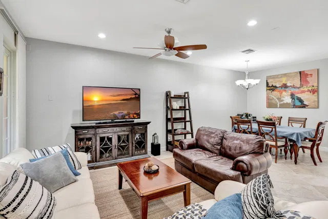 Canterbury Place Residence photo 6