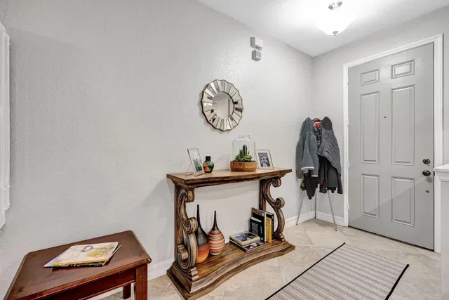 Canterbury Place Residence photo 12