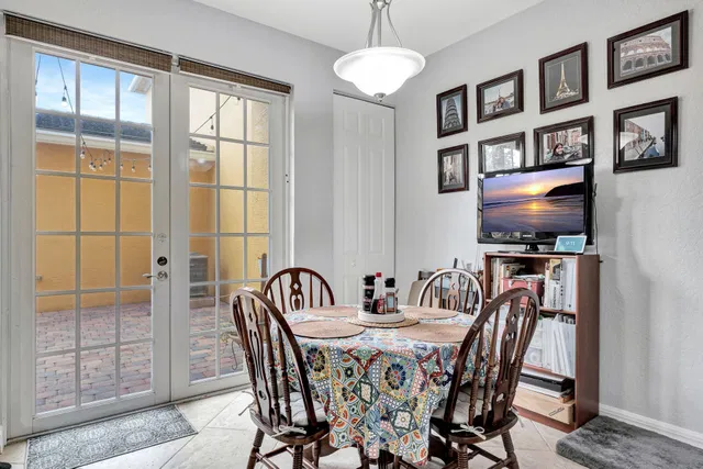 Canterbury Place Residence photo 17