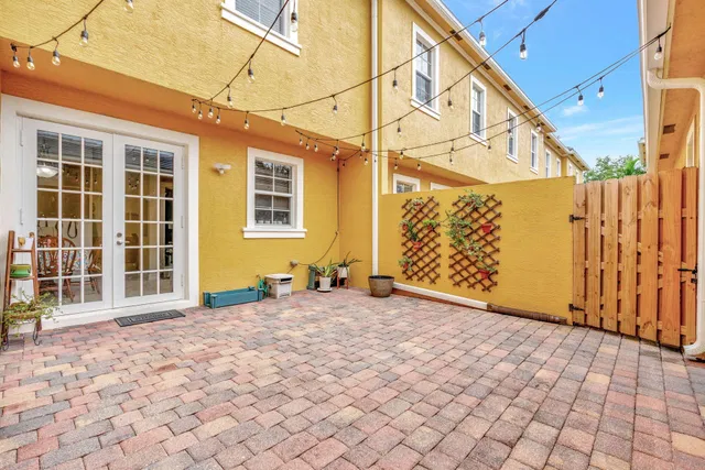 Canterbury Place Residence photo 18