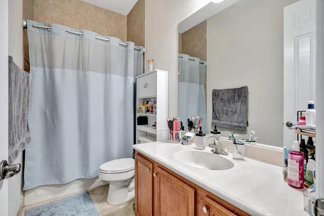 Canterbury Place Residence photo 32