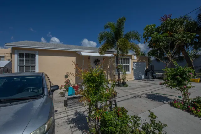 Residence photo 18