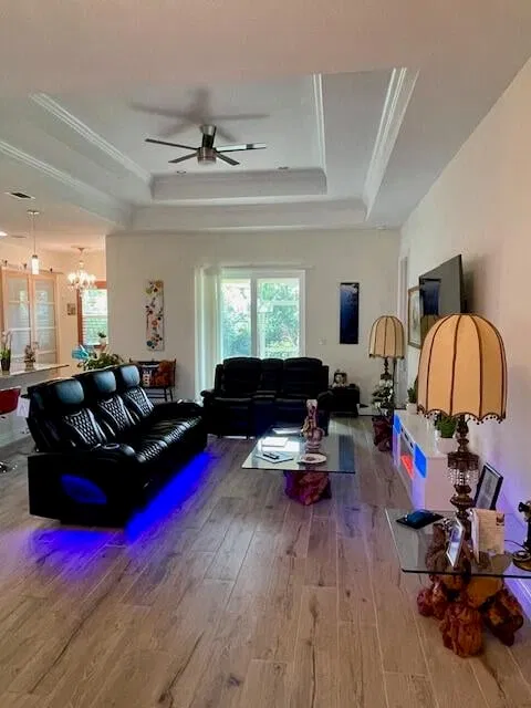 Residence photo 18