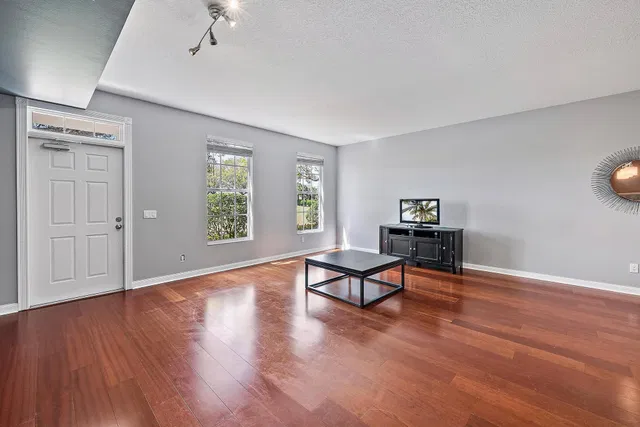 Charleston Court at Abacoa Residence photo 8