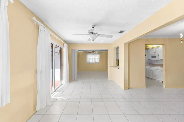  Residence photo 8