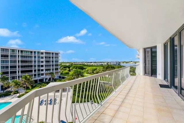 Sloan's Curve Palm Beach Unit 407n photo 6