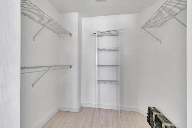 Unit 505 photo 14