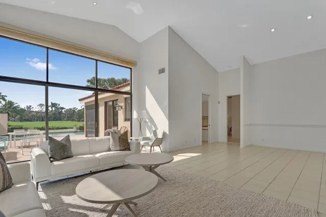 Frenchman's Creek Residence photo 38