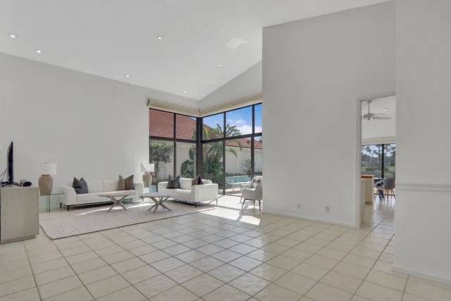 Frenchman's Creek Residence photo 43