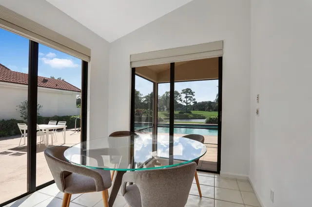 Frenchman's Creek Residence photo 47