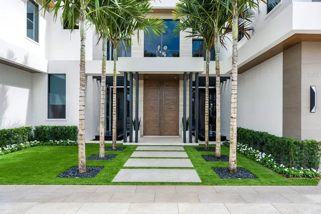 Royal Palm Yacht and Country Club Residence photo 4