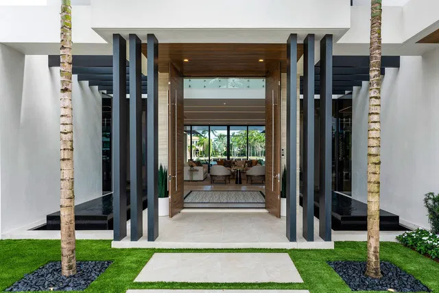 Royal Palm Yacht and Country Club Residence photo 5