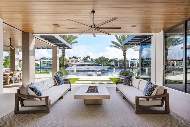 Royal Palm Yacht and Country Club Residence photo 22