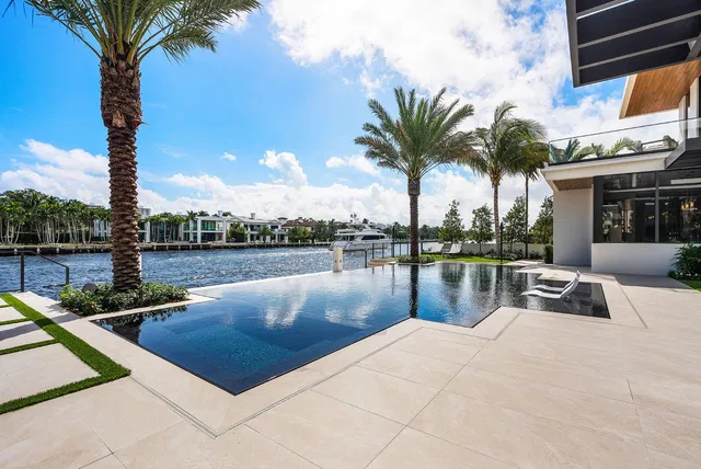 Royal Palm Yacht and Country Club Residence photo 23