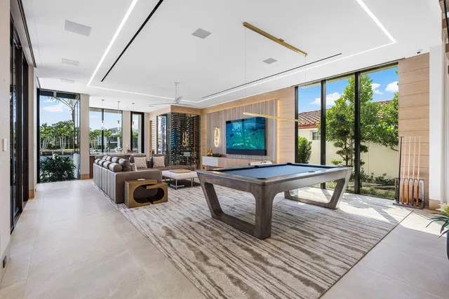 Royal Palm Yacht and Country Club Residence photo 31