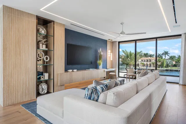 Royal Palm Yacht and Country Club Residence photo 45