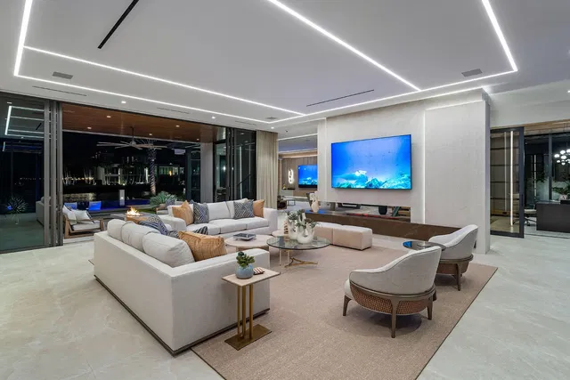 Royal Palm Yacht and Country Club Residence photo 78