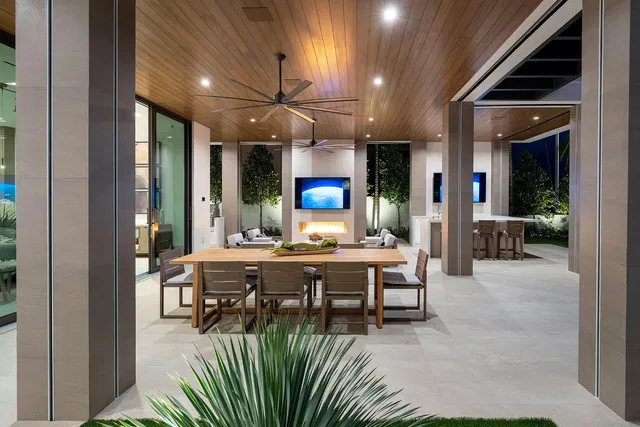 Royal Palm Yacht and Country Club Residence photo 89