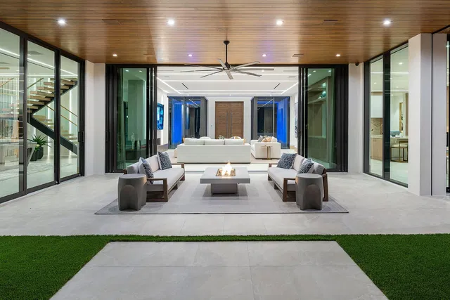 Royal Palm Yacht and Country Club Residence photo 90