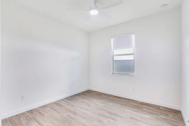  Residence photo 15