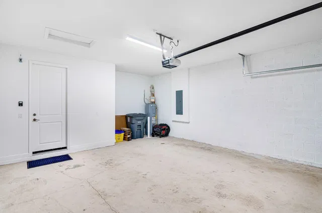  Residence photo 19