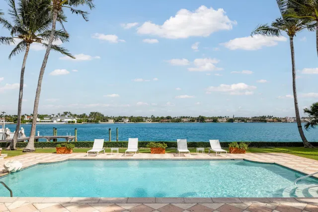 690 Island Drive