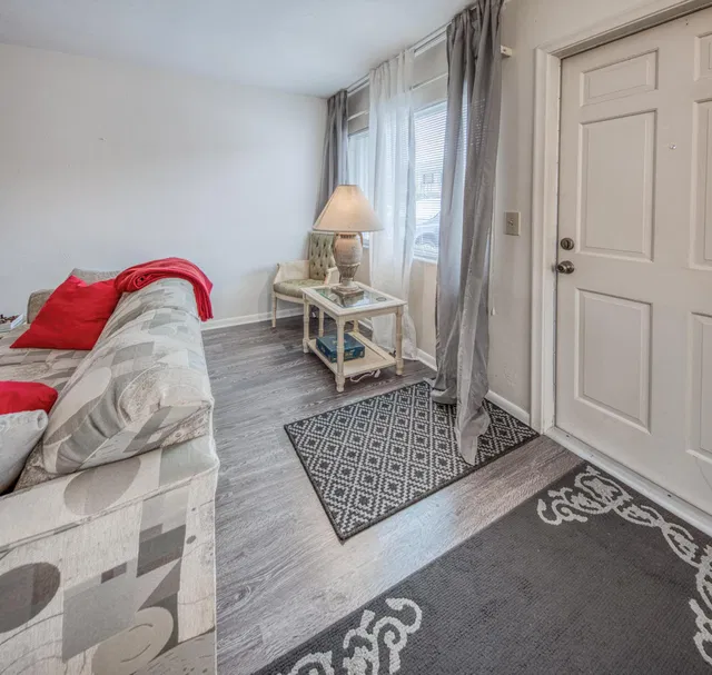 Unit 106 photo 3