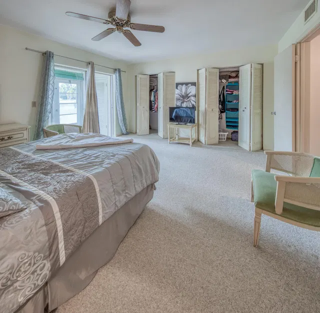 Unit 106 photo 11