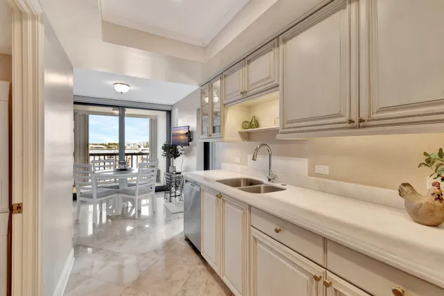 Waterview Towers Unit 506 photo 24