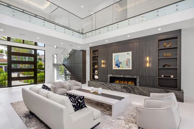 Royal Palm Yacht and Country Club Residence photo 9