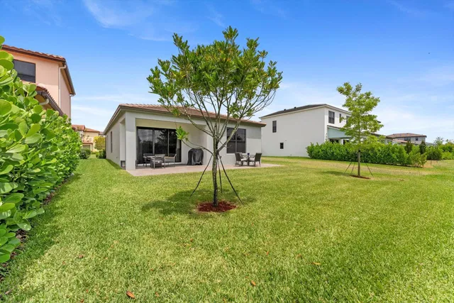 Residence photo 17