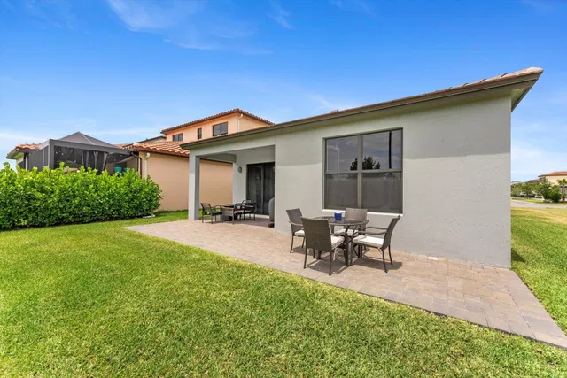 Residence photo 19