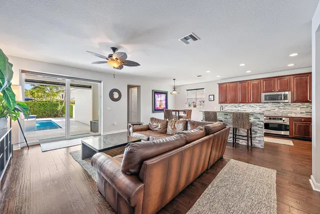 Mallory Creek Abacoa Residence photo 8