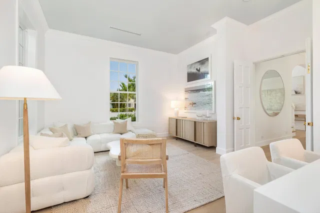 SoSo West Palm Beach Residence photo 17