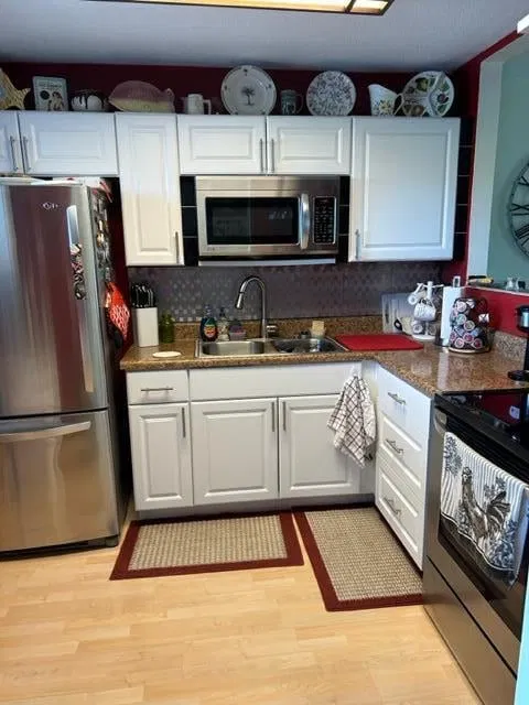 Unit 311 photo 2