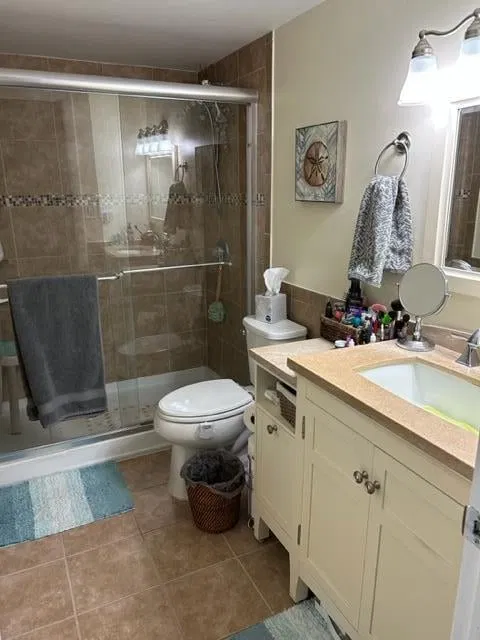 Unit 311 photo 14