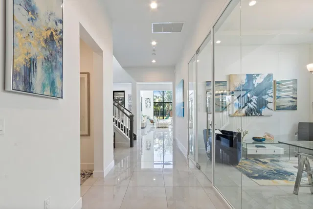 Residence photo 6
