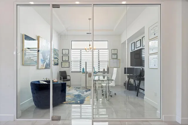 Residence photo 25