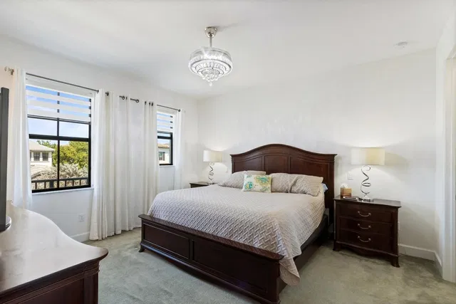 Residence photo 42