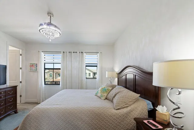 Residence photo 43