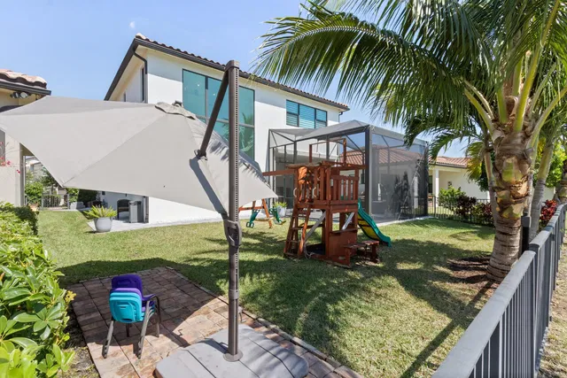 Residence photo 62
