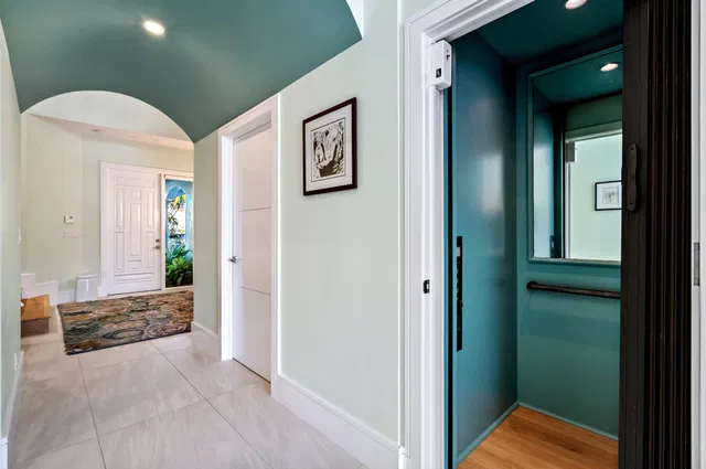 Palm Trail Delray Beach Residence photo 25
